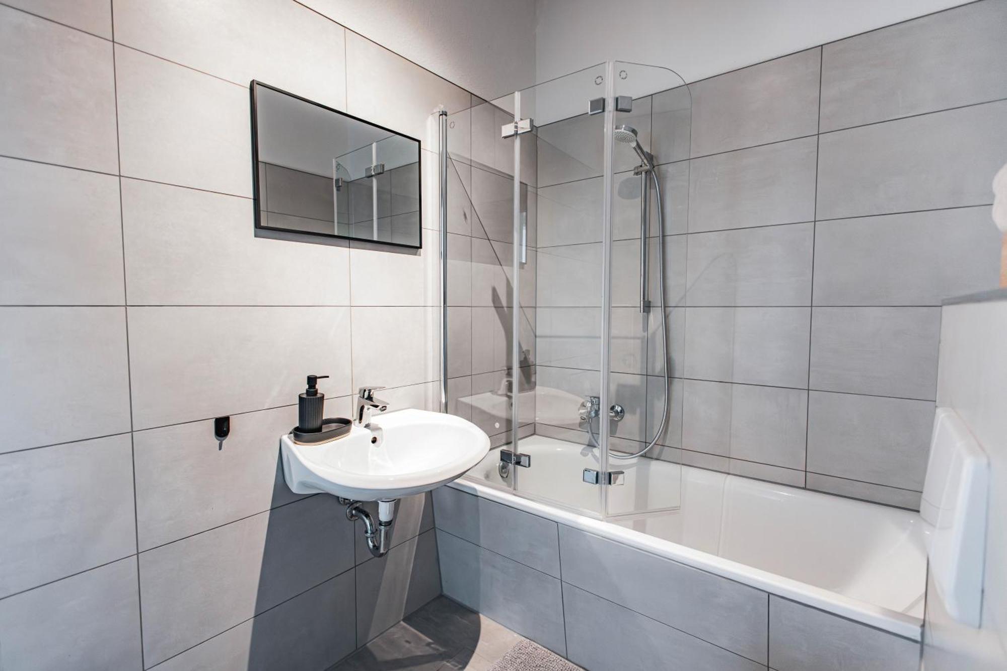 Prime - 2 Zimmer Wohnung Direkt Am Fluss Leipzig Ngoại thất bức ảnh